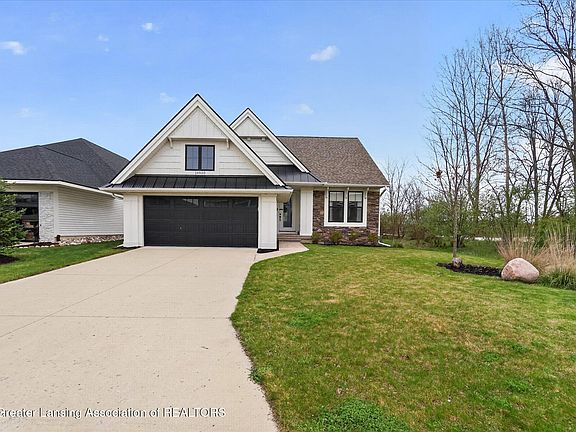 2nd image of 16930 Willowbrook Dr