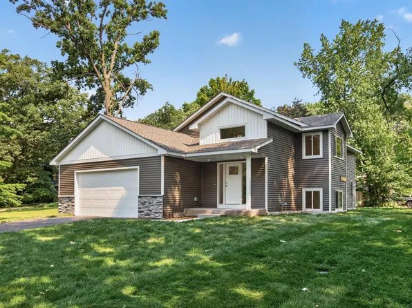 5832 Perry Ave N, Crystal, MN 55429