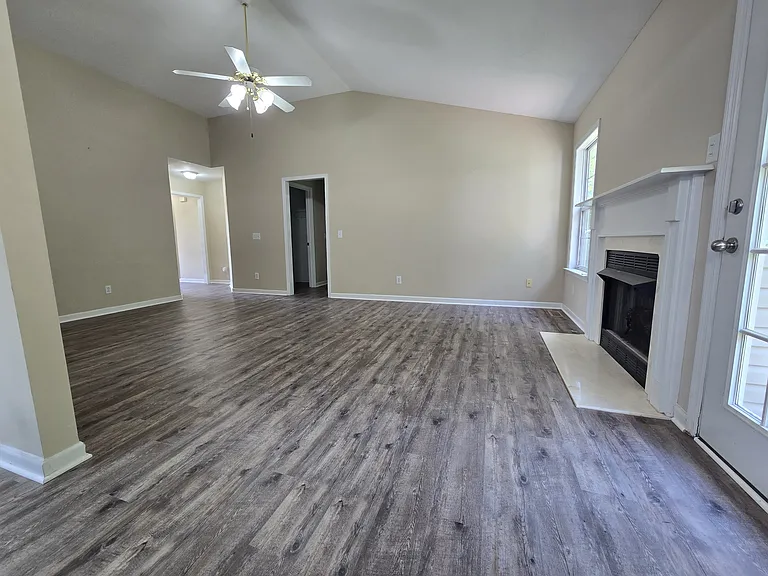 2956 Augusta Trace Dr — Photo 4