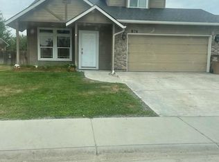 874 W Apache St, Emmett, ID 83617