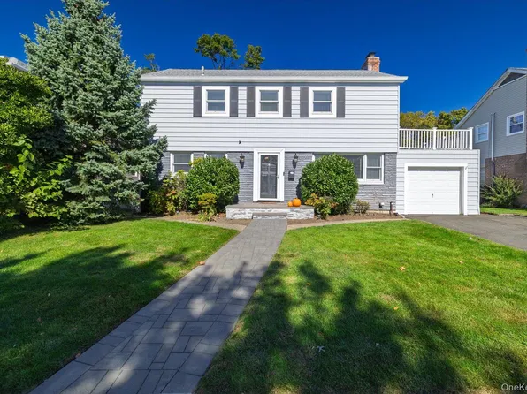 601 Lakeview Avenue, Rockville Centre, NY 11570
