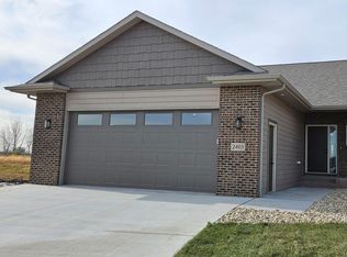 2403 E Joshua Cir, Sioux Falls, SD 57108