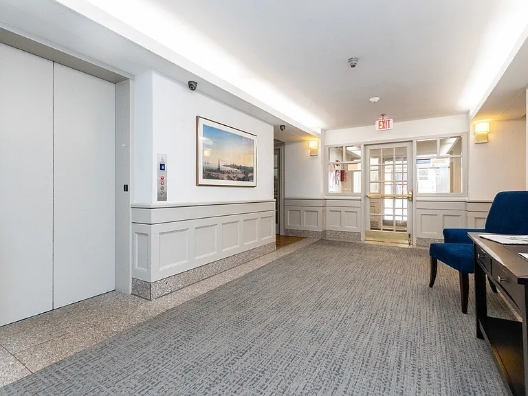 47 Harvard St #201 — Photo 12