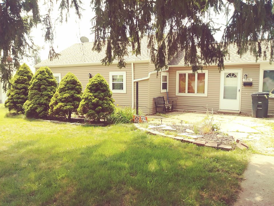 1st image of 1936 Thornapple Ave