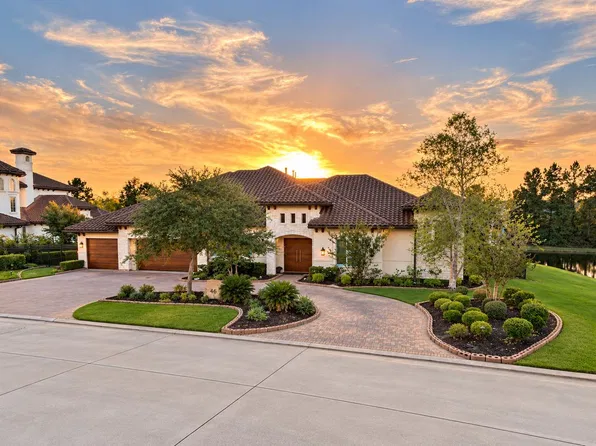 46 N Lamerie Way, The Woodlands, TX 77382