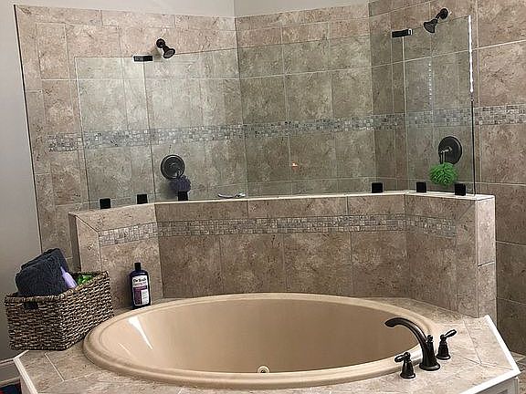 Master bathroom 