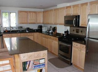 47 Cedar St #1T, Cambridge, MA 02140