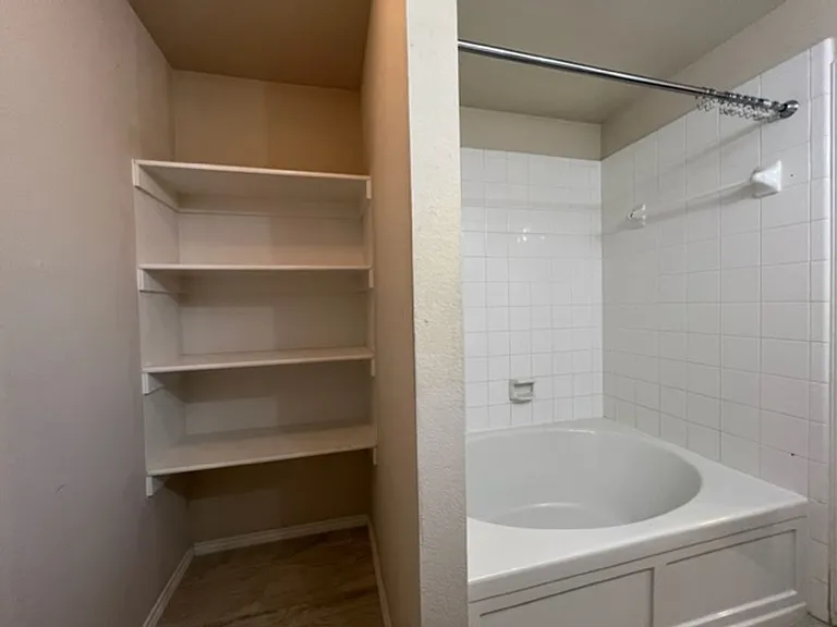 712 Linden Ave — Photo 7
