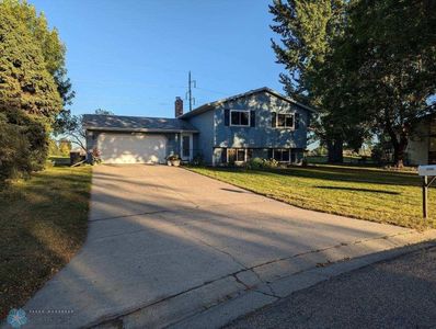 2744 Walnut Cir, Moorhead, MN, 56560