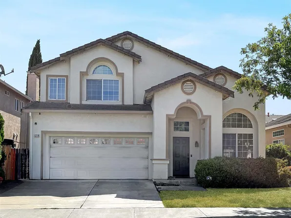 1214 Dover Ln, Tracy, CA 95377