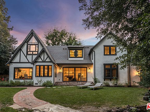 2nd image of 12019 Laurel Ln