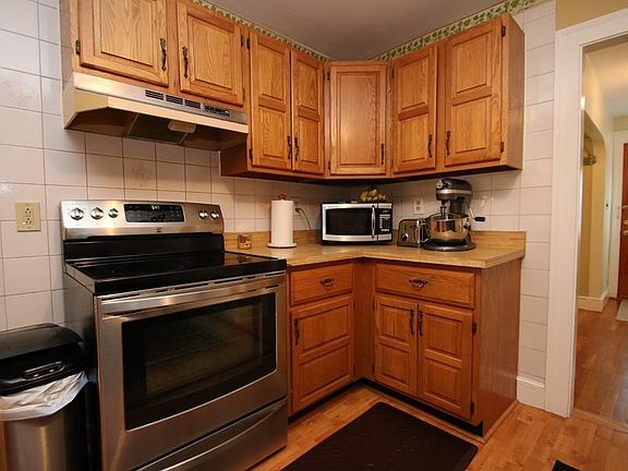 3rd image of 34 Dartmouth St