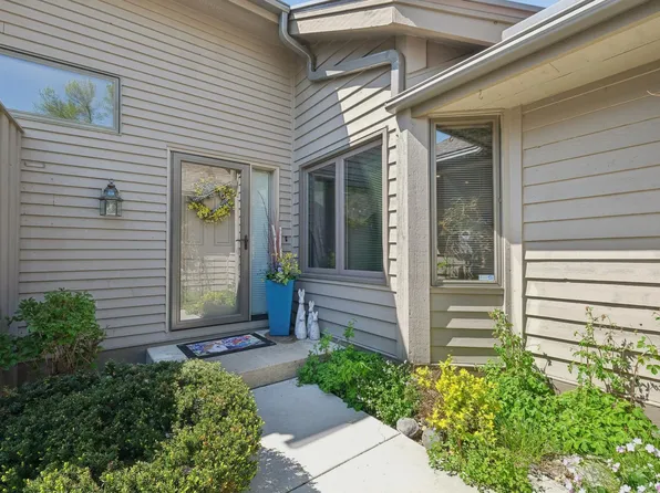 16415 Ellerdale Ln, Eden Prairie, MN 55346