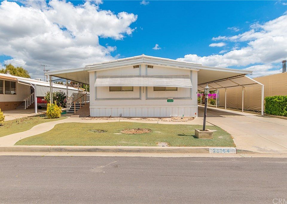 1st image of 26064 Kentia Palm Dr