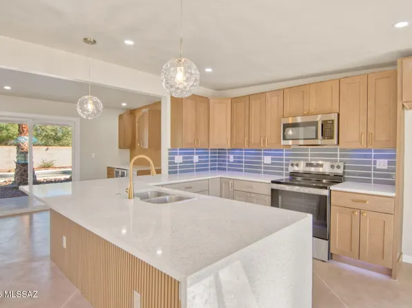 1602 W Dawn Dr, Tucson, AZ 85704