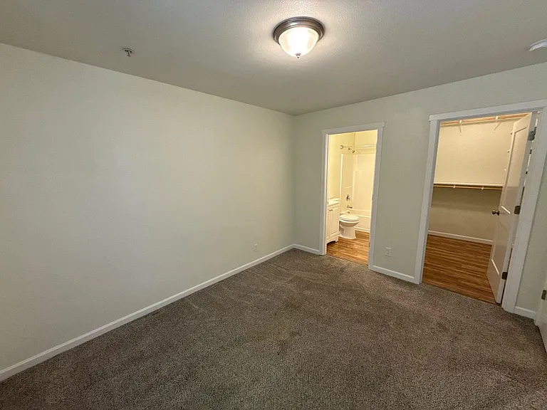 200 Railroad Ave #8 — Photo 11