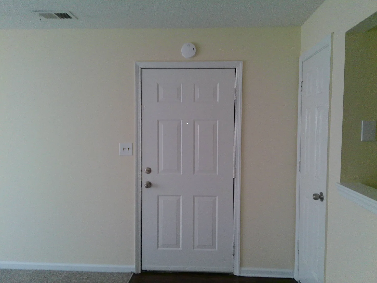 2 bed, $1,300 — Photo 3
