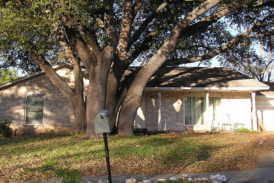 1st image of 5427 Clover Dr