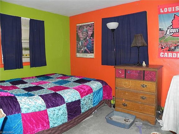 5th image of 4845 Greenwood Dr