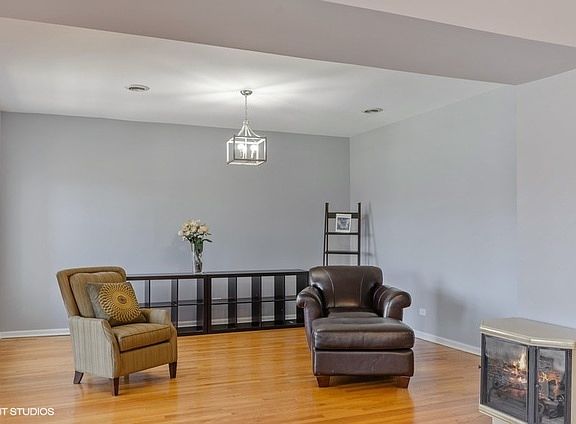 4th image of 4719 S Drexel Blvd #3N