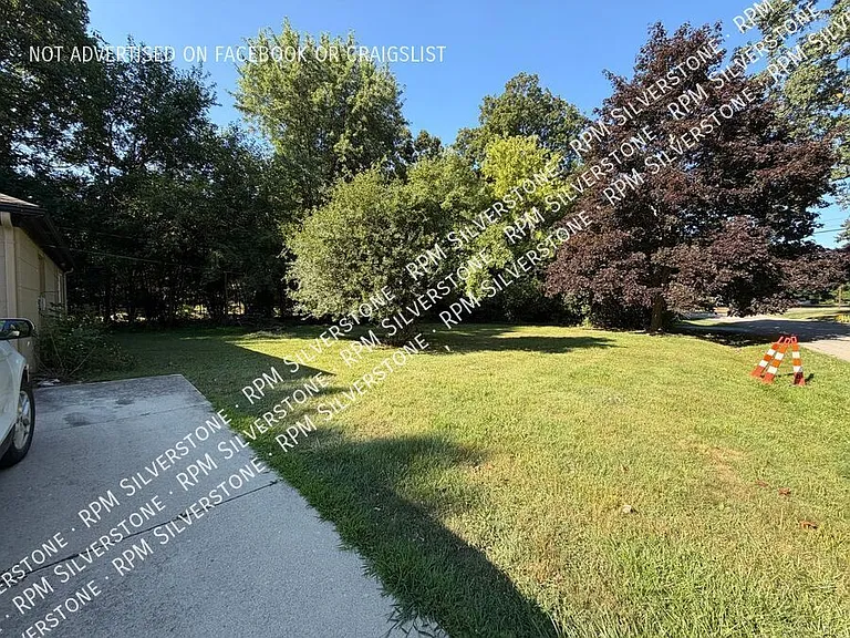 2362 Sanders Pl — Photo 16