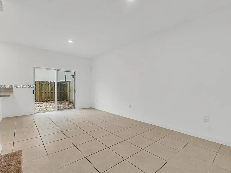 1791 SE 27th Ter #1791 — Photo 24