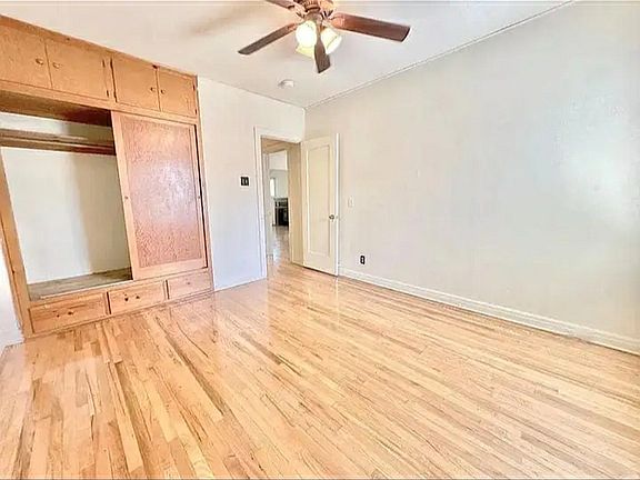 2nd image of 11242 Oxnard St #2-BD1-400