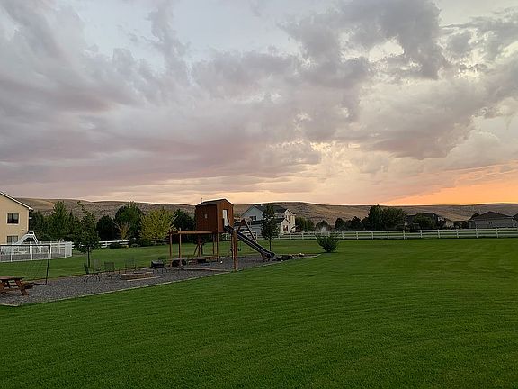4th image of 77706 E Badger Meadow Dr