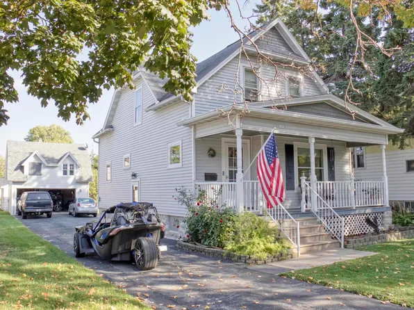 1638 Jackson St, Oshkosh, WI 54901