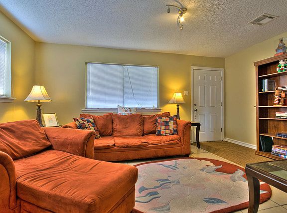 2nd image of 4643 Arthur Dr