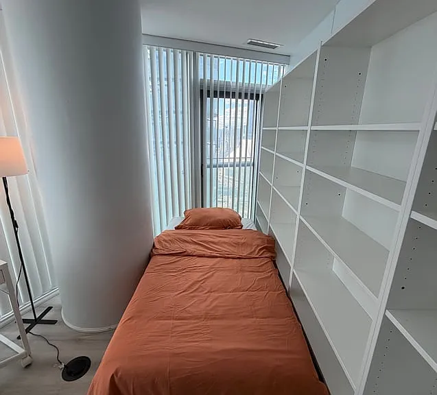 14 York St #3505A — Photo 2