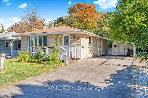 146 Appalachian Cres Photo 1