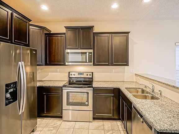 Kitchen- The Frida Valle Vista At The Trails