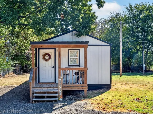 810 S Main St, Sallisaw, OK 74955