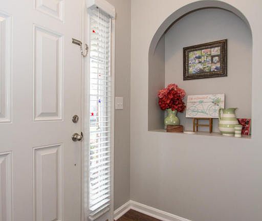 4th image of 232 Crown Ct