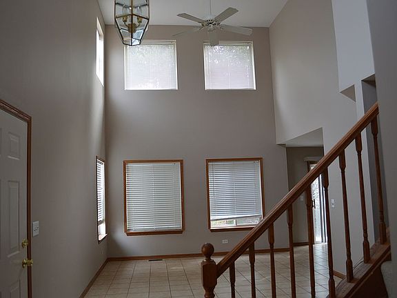 2nd image of 2048 Orchard Ln #2048