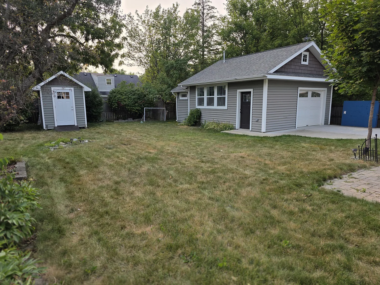3 bed, 980 sqft, $2,400 — Photo 4