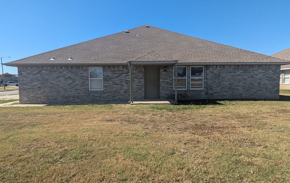 1st image of 1309 Commerce Dr