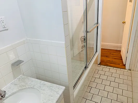 Rented by Flatiron Real Estate Advisors LLC | media 13