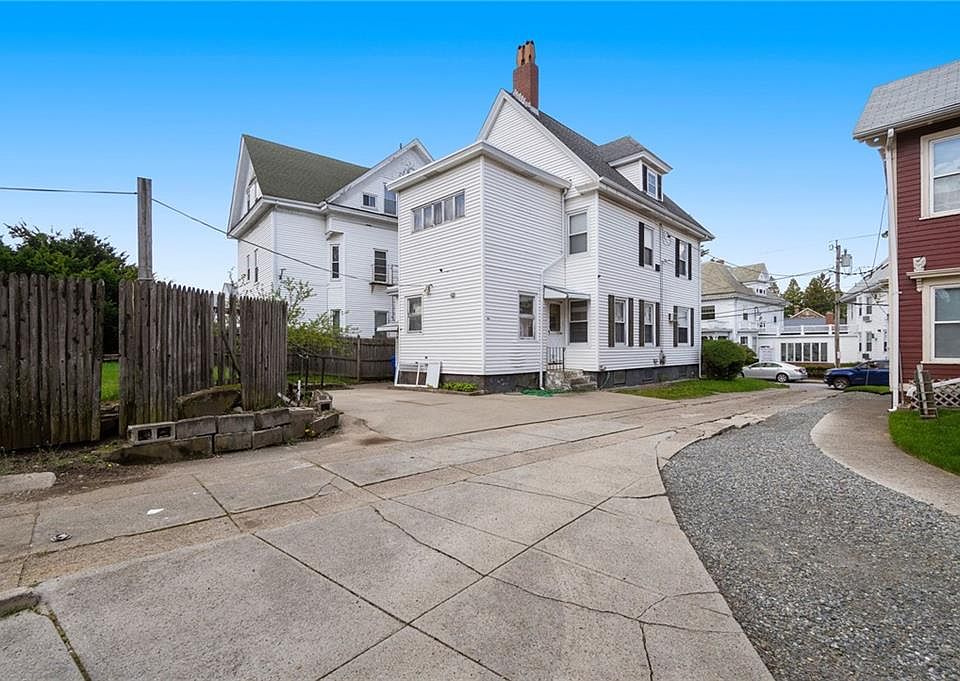 27 Spring St, Pawtucket, RI 02860 MLS 1333943 Zillow