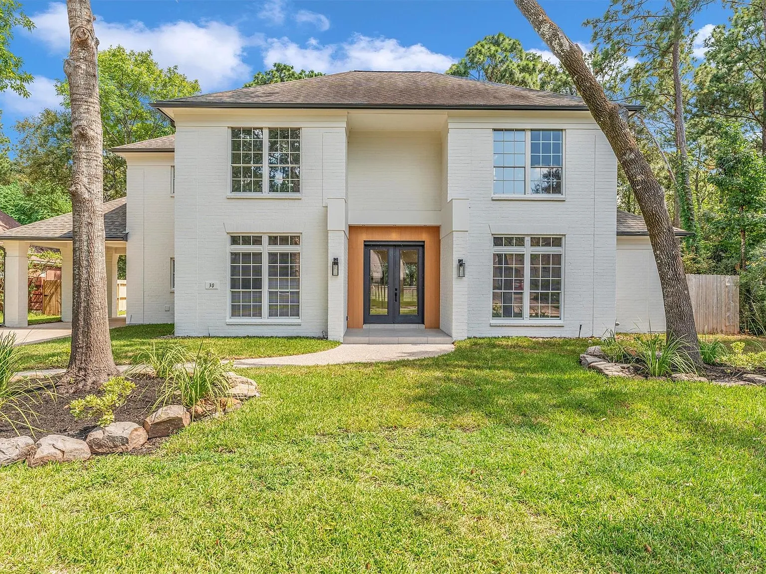 4 bed, 3.5 bath, 3708 sqft, $6,300 — Photo 2