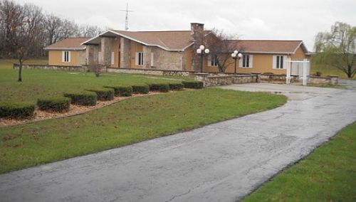 3rd image of 423 County Road 700 N