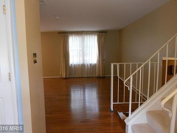 2nd image of 3266 Holly Berry Ct