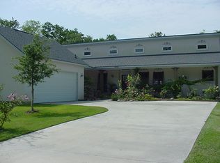 32058 Oneal Dr, Springfield, LA 70462