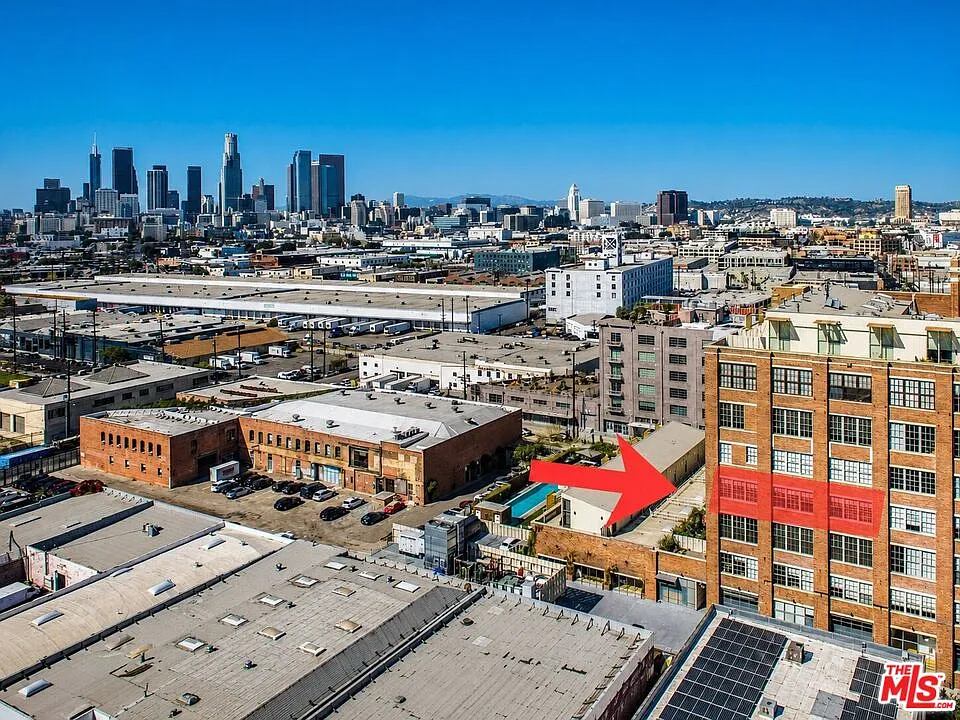 1 bed, 2.0 bath, 1670 sqft, $4,950 — Photo 3