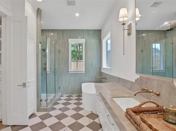 1191 Chamboard Ln, Houston, TX 77018