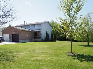 15 Dales Dr, Mapleton, ON N0G 1P0