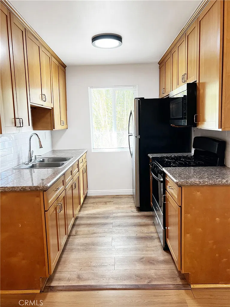 2 bed, 1.5 bath, 1000 sqft, $2,600 — Photo 4