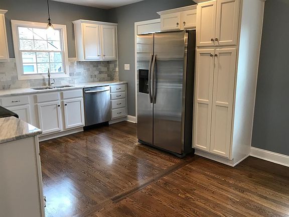 4th image of 2408 Eastway Dr