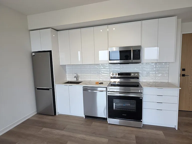 33 Erie Ave #1509 — Photo 1